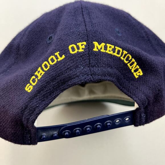 Vintage UCD Davis Hat Cap Snapback Navy Blue School Of Medicine Aggies USA 90s - Picture 5 of 10